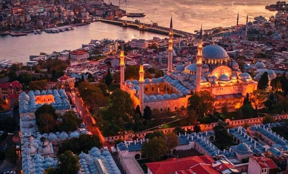 Türkiye'nin En Çok Ziyaret Edilen Camii ve Türbeleri